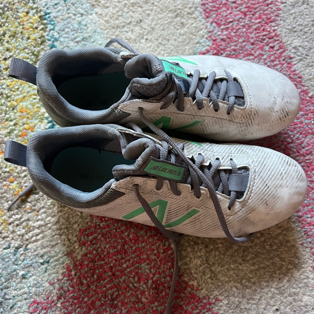 New Balance White and Green Lacrosse Cleats - Picture 3 of 3